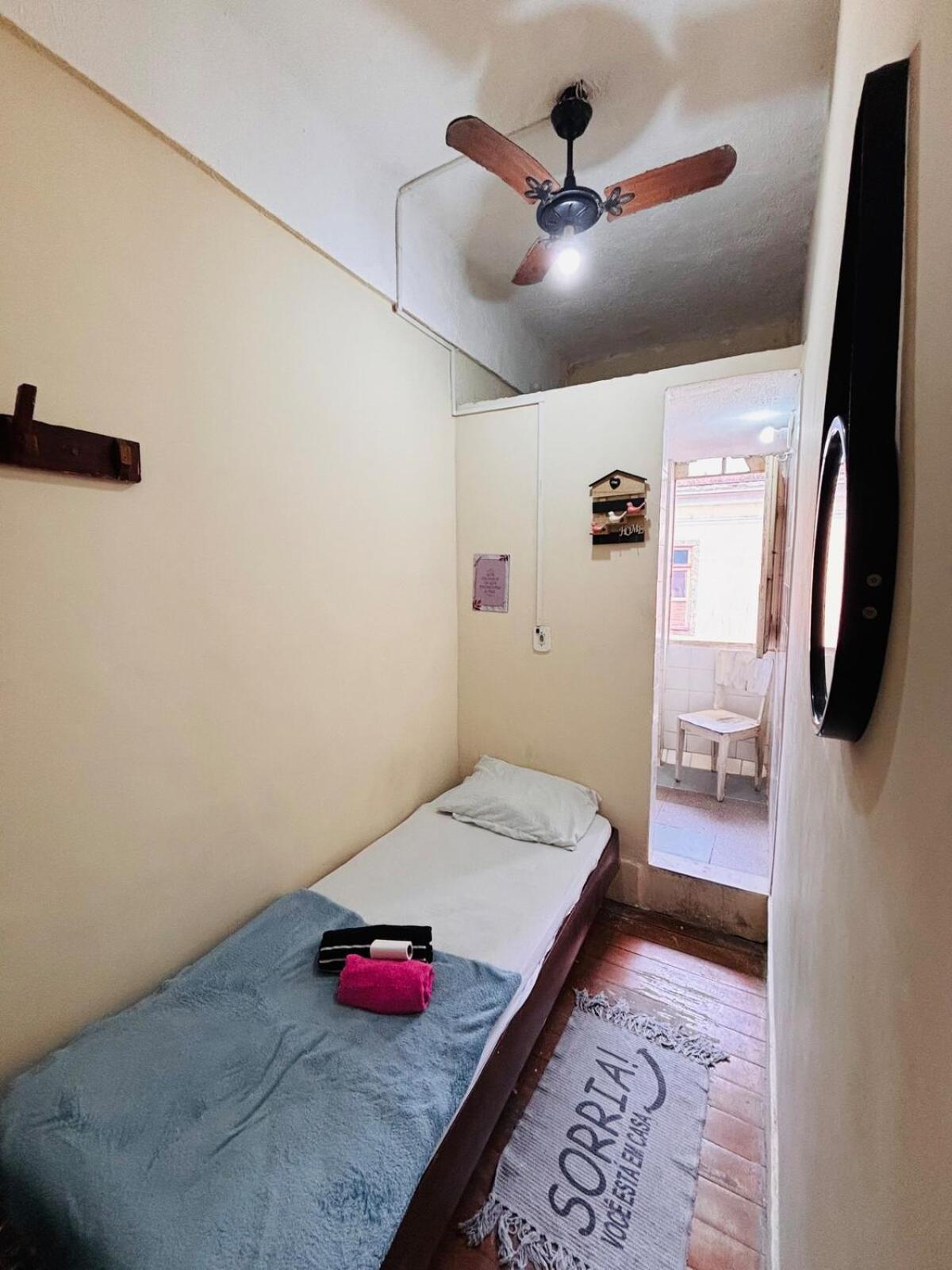 Apartment Pequena Cama De Solteiro